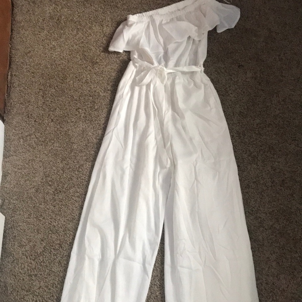 White one shoulder jumper
